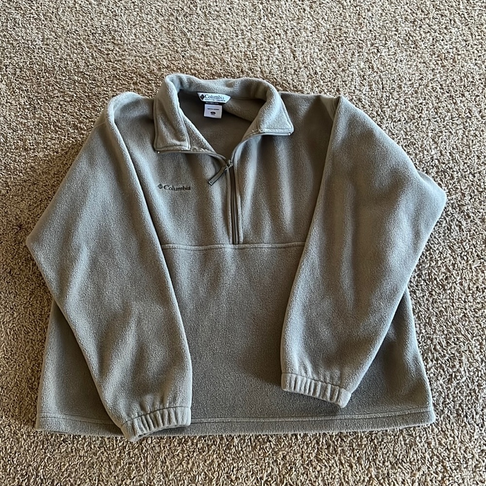 Columbia fleece pullover. Men’s XL. Tan.